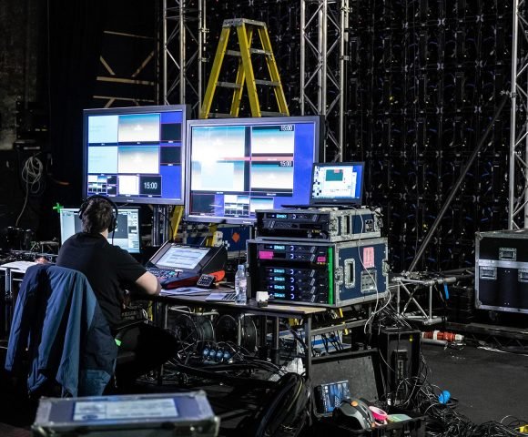 home-image-section-2-l home-image-section-2-l